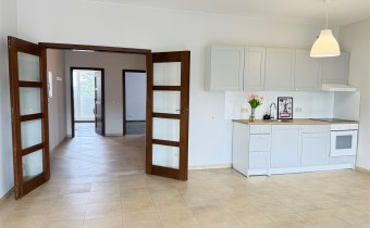 , 88,8M2 z tarasem 15m2, 2 piętro z windą, 2 łazie